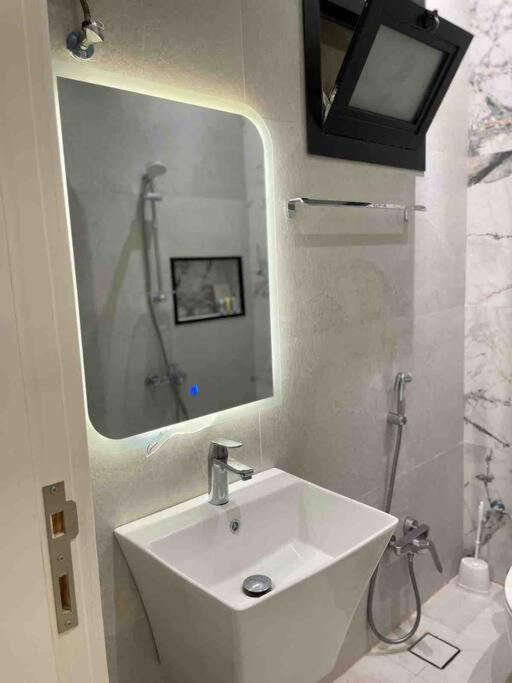 استديو انيق وهادئ بمدخل ذاتي Apartment *